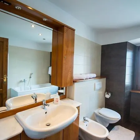 Feriehus House Polic *