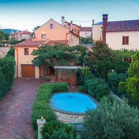 בית נופש House Polic Hreljin