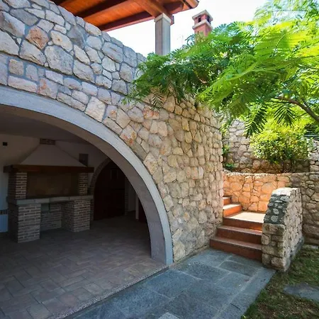 House Polic * Hreljin