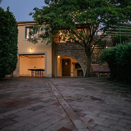 House Polic Holiday home *