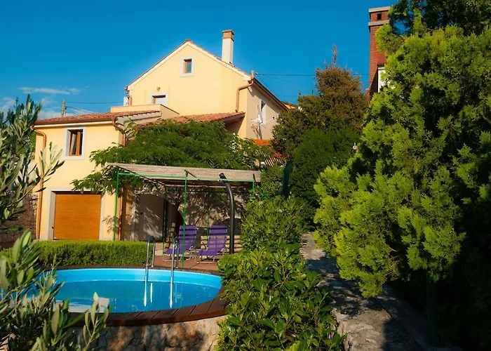 Σπίτι διακοπών House Polic *