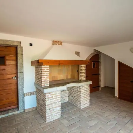 House Polic * Hreljin