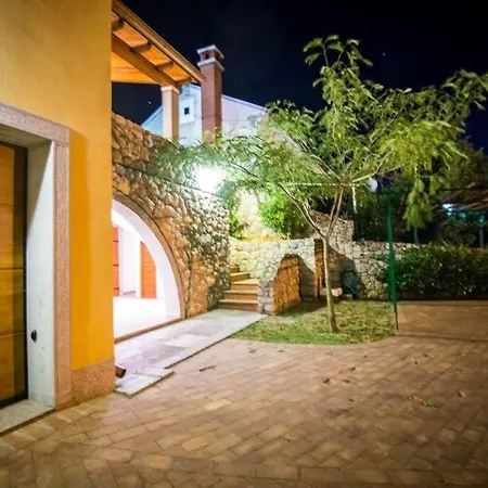 Casa vacanze House Polic *