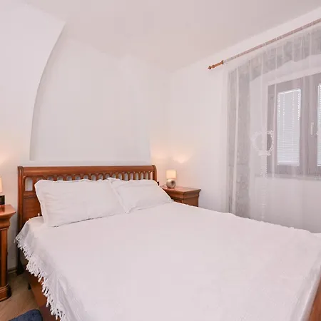 House Polic