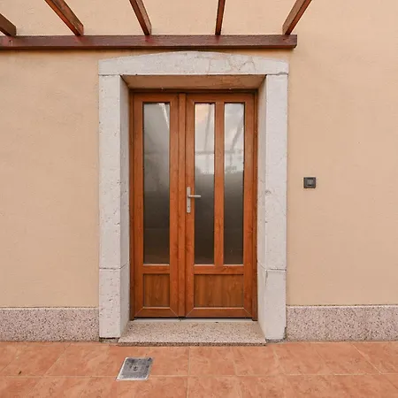 House Polic * Hreljin